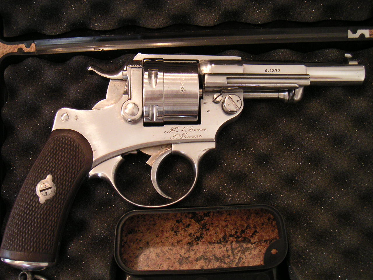 MAS 1873 revolver